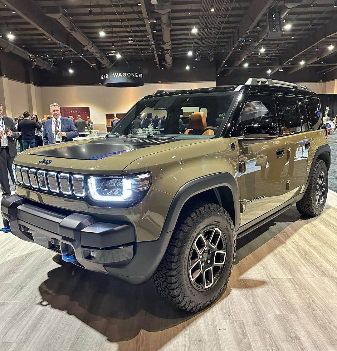 Jeep Recon EV First Real Life Look! 2025 Jeep Recon Moab 4xe Concept Shown to Dealers at Stellantis Event Jeep Recon EV dealer even first real life look 3