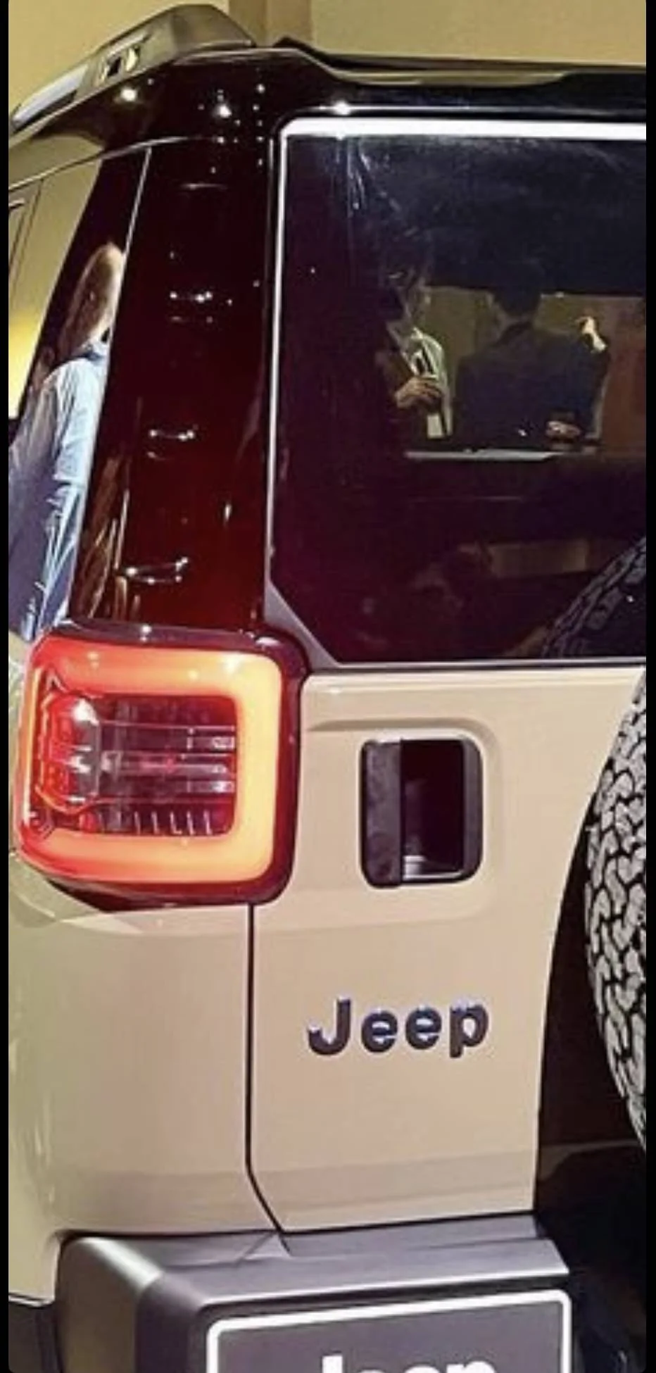 Jeep Recon EV First Real Life Look! 2025 Jeep Recon Moab 4xe Concept Shown to Dealers at Stellantis Event 7F9799D8-EEC8-4850-A54F-6AD471CEDF3D