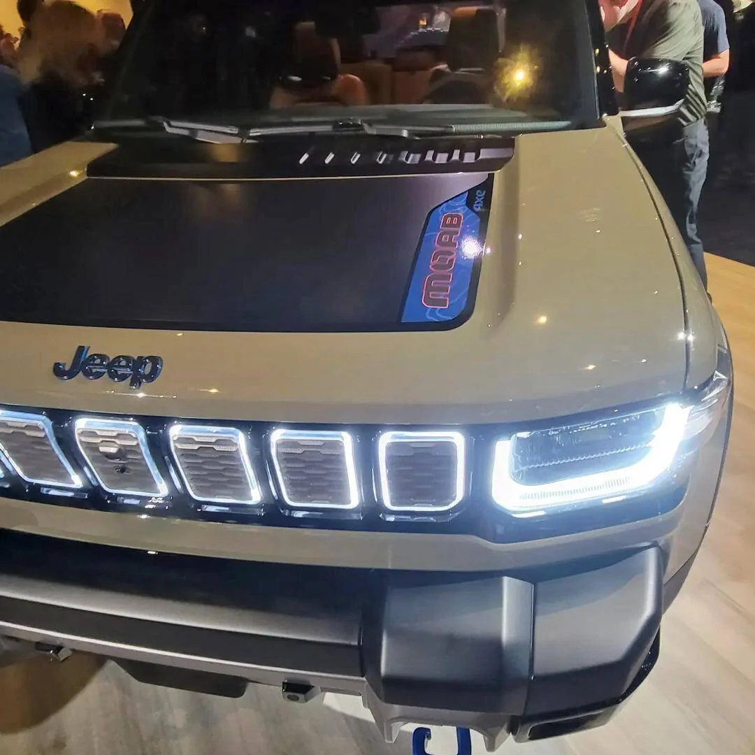 Jeep Recon EV 2025 Jeep Recon first public sighting in transit (in Laredo)! 📸 Jeep Recon EV dealer even first real life look 1
