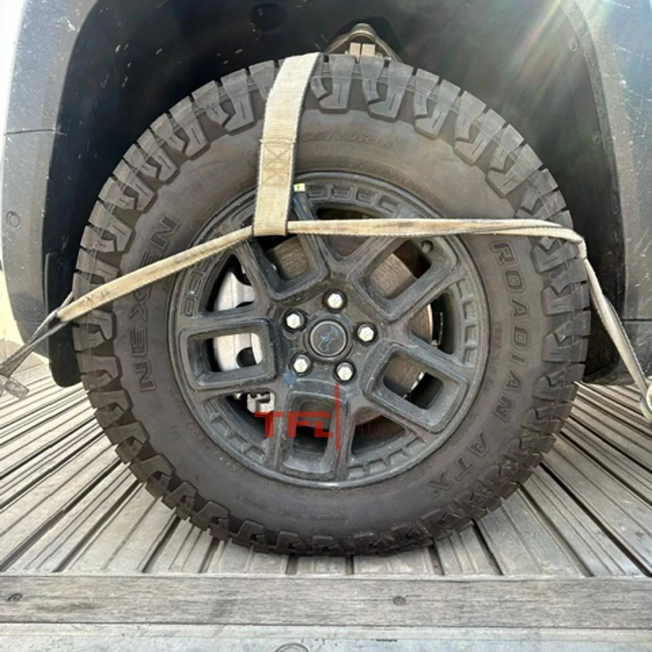 Jeep Recon EV Spied: 2025 Jeep Recon EV SUV in Silver! 2025-jeep-recon-spied-2-jpeg