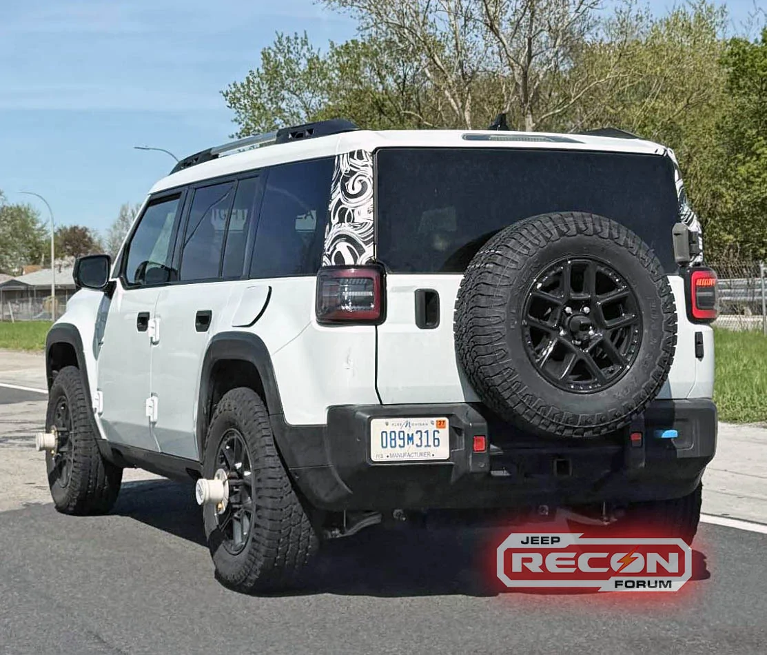 Jeep Recon EV White 2026 Jeep Recon spotted 2026-jeep-recon-ev-white-spotted-2