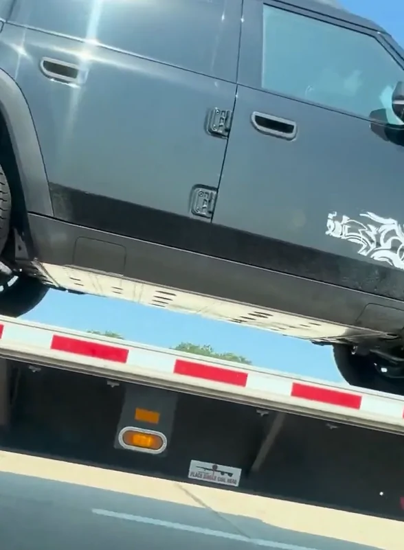 Jeep Recon EV 2026 Jeep Recons spotted on transport (August 12, 2025) 1755626299454-35-png