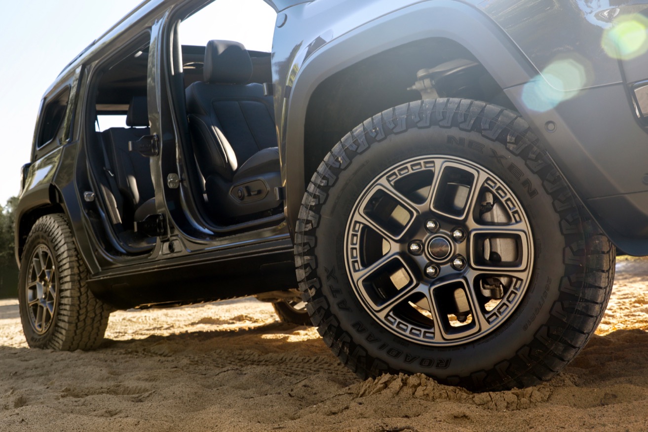 Jeep Recon EV Off-Road Analysis Review of 2026 Jeep Recon: "It's Going To Be Good" recon-tires