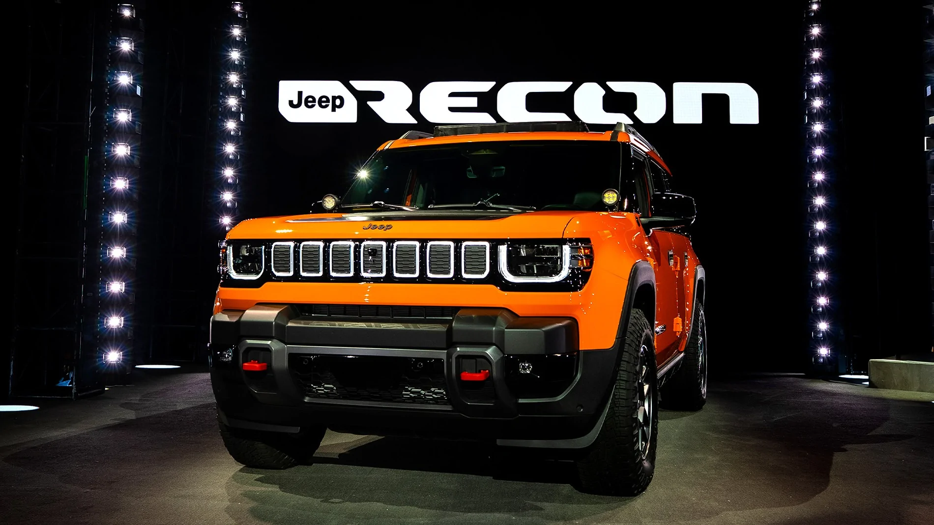 Jeep Recon EV 2026 Jeep Recon at LA Auto Show - Live Photos & Videos G6J05v0XEAACIms